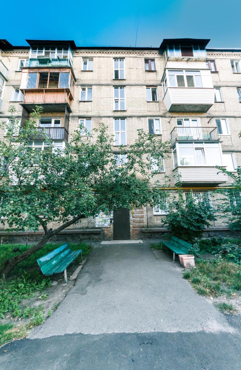 Apartment Near Metro Station Darnitsa Kiev Exterior foto